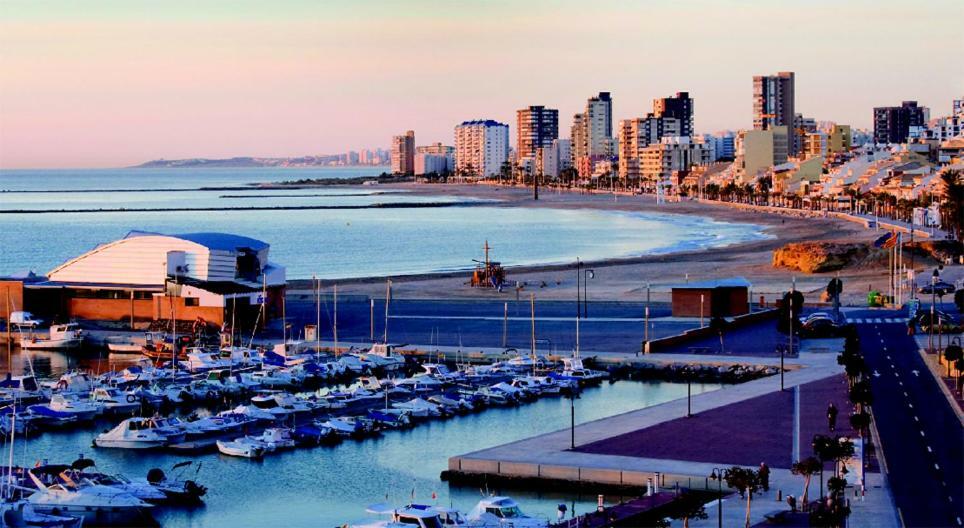 Precioso Piso Frente Al Mar Con Enorme Terraza Apartman El Campello Kültér fotó